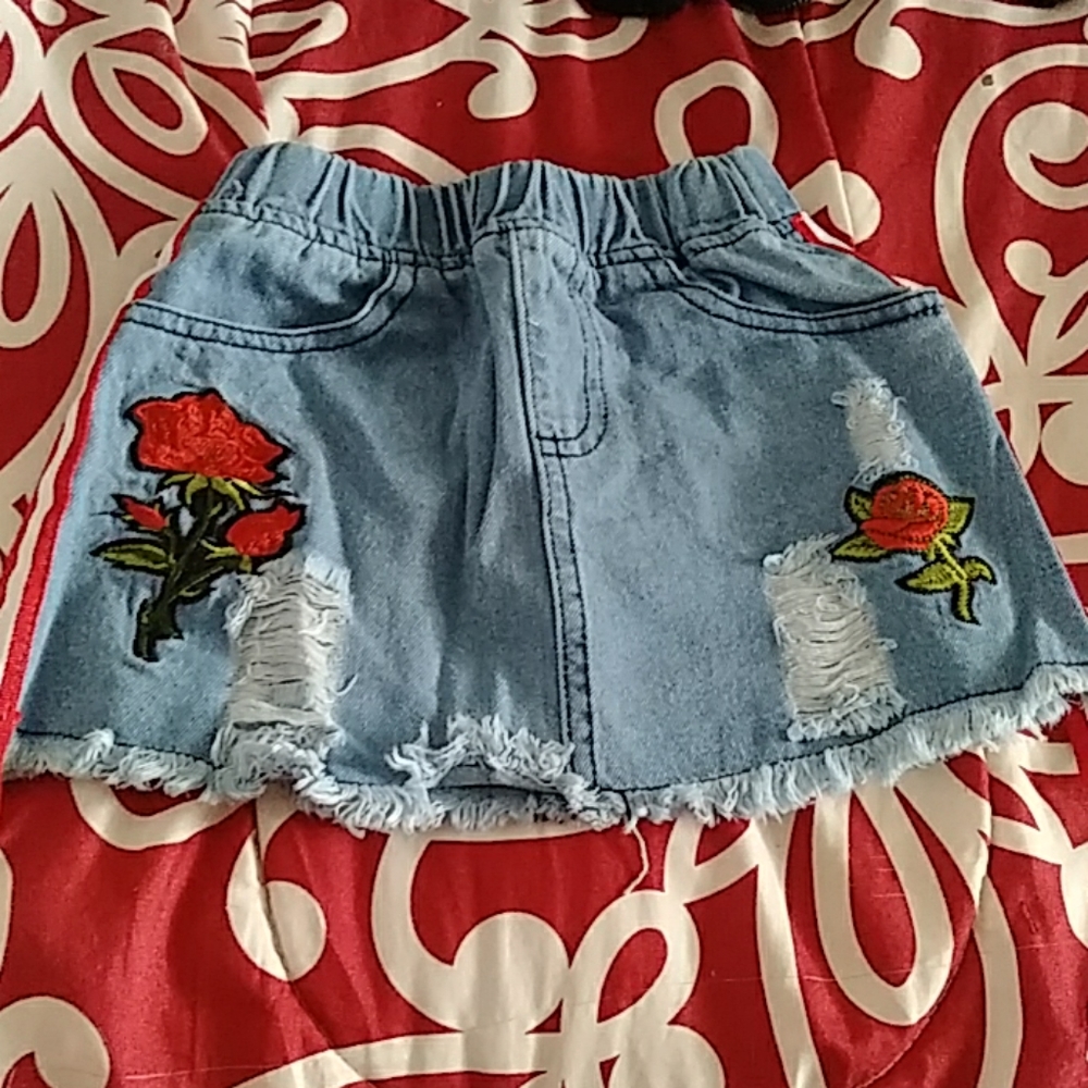 Two piece set - Picture 2 of 4